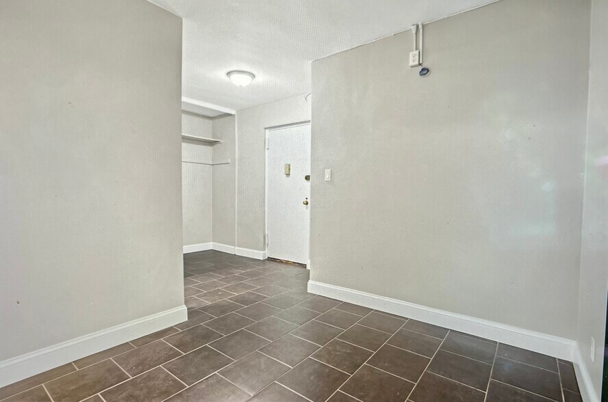 More Photos Of 2325 Bell Blvd, Flushing Apartments For Sale