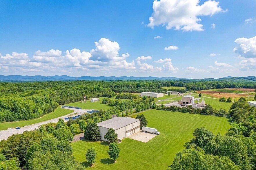 More Photos Of 1972 Red Oak Flats Rd, Dahlonega Warehouse For Sale