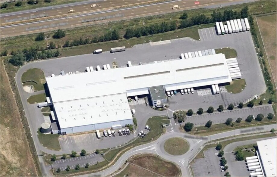 More Photos Of 2 Avenue De L'Euro, Bruguières Truck Terminal For Lease