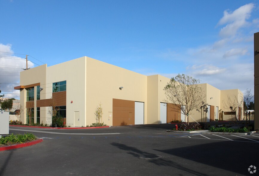 More Photos Of 791 Chambers Ln, Simi Valley Manufacturing For Lease