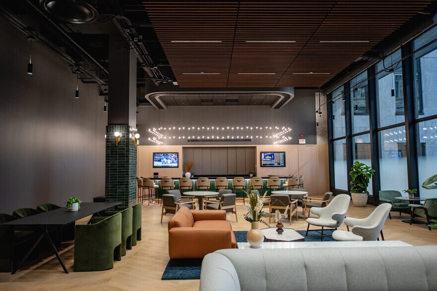 More Photos Of 1 E Wacker Dr, Chicago Office For Lease