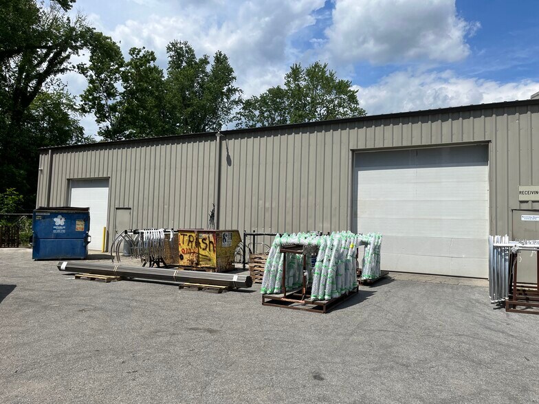 More Photos Of 822 Middlebury St, Elkhart Light Manufacturing For Sale
