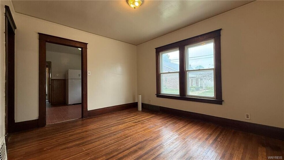 More Photos Of 1890 Linwood Ave, Niagara Falls Apartments For Sale