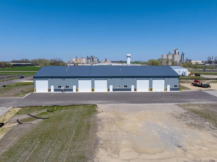 More Photos Of 700 Armstrong Dr, Fairmont Service For Sale