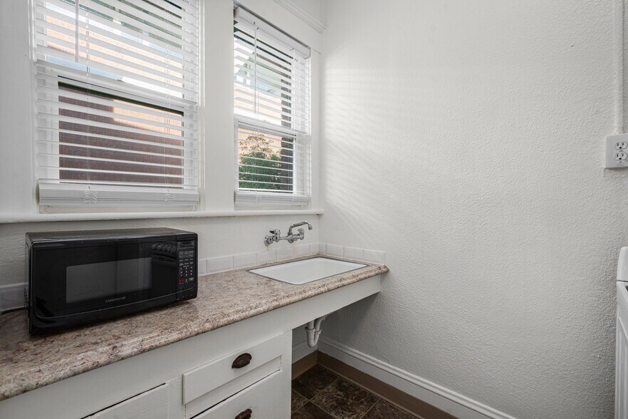 More Photos Of , Portland Multifamily For Sale