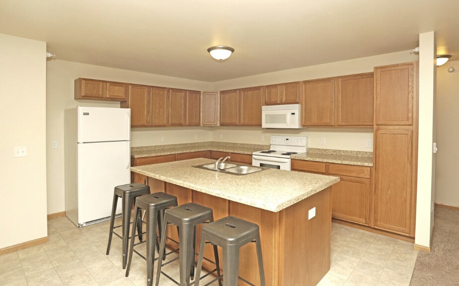 More Photos Of 501 12th Ave SE, Stanley Apartments For Lease