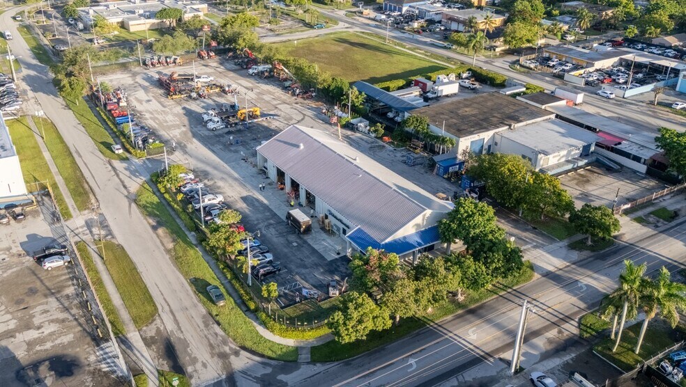 Primary Photo Of 74 SW 6th Ave, Homestead Warehouse For Sale