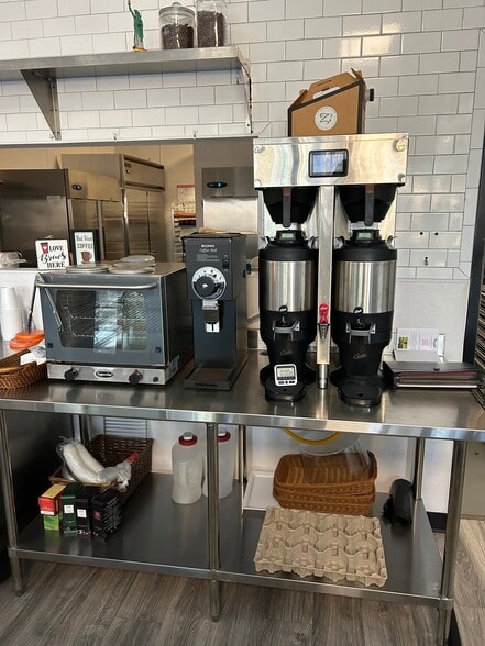 More Photos Of 901 Abernathy Rd, Sandy Springs Apartments For Sale