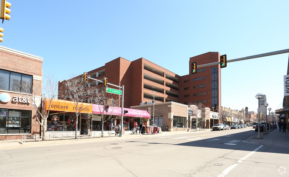 More Photos Of 500 E Washington St, Ann Arbor Parking Garage For Lease