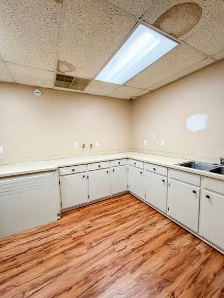 More Photos Of 115 S Munford St, Covington Medical For Sale
