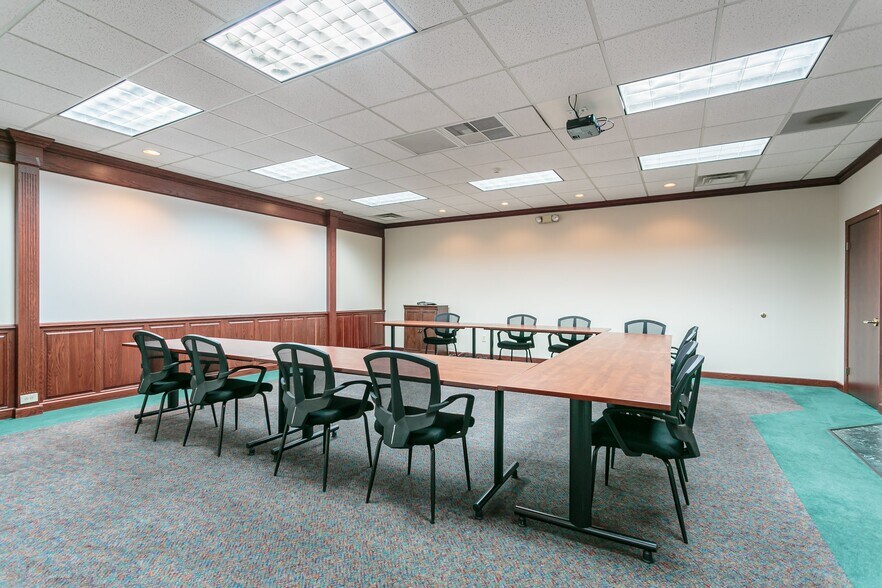 More Photos Of 300 Buell Rd, Rochester Loft Creative Space For Sale