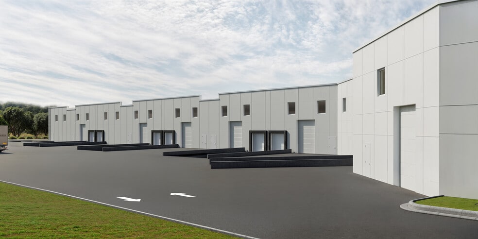 More Photos Of 5150 Veterans Memorial Hwy, Holbrook Warehouse For Lease