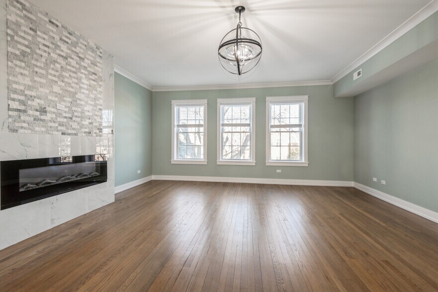 More Photos Of 1535 W Estes Ave, Chicago Multifamily For Sale