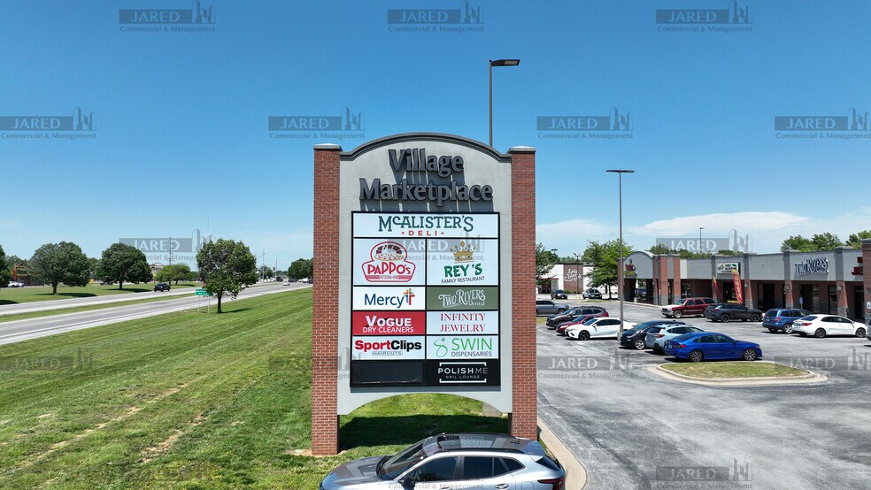 More Photos Of 701-703 N McCroskey St, Nixa Unknown For Lease