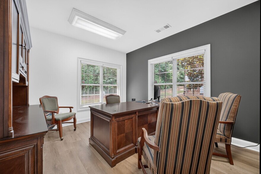 More Photos Of 155 Bankers Blvd, Monroe Business Park For Sale