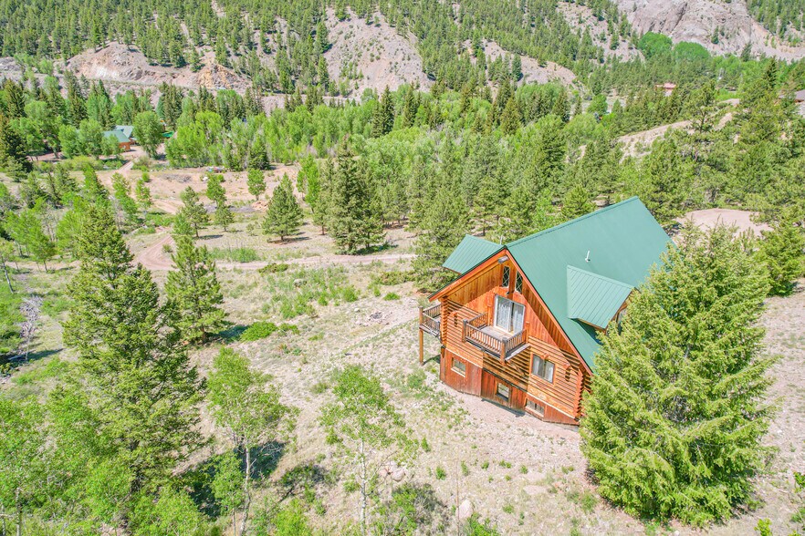 More Photos Of 860 County Road 142, Lake City Hotel For Sale