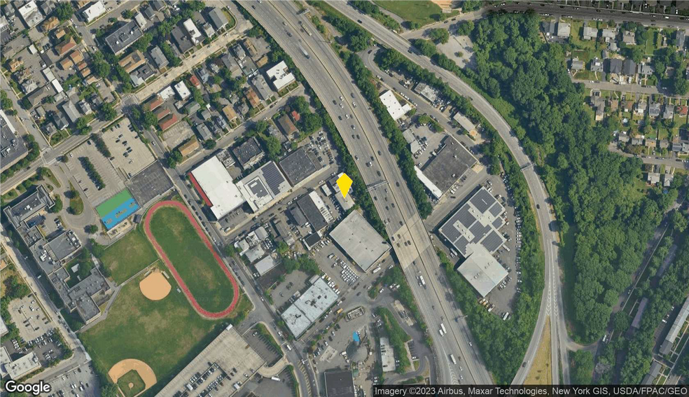 More Photos Of 138 Oakley Ave, White Plains Auto Repair For Sale