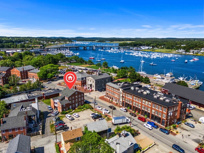 Primary Photo Of 30-32 Water Street #2, Newburyport General Retail For Sale