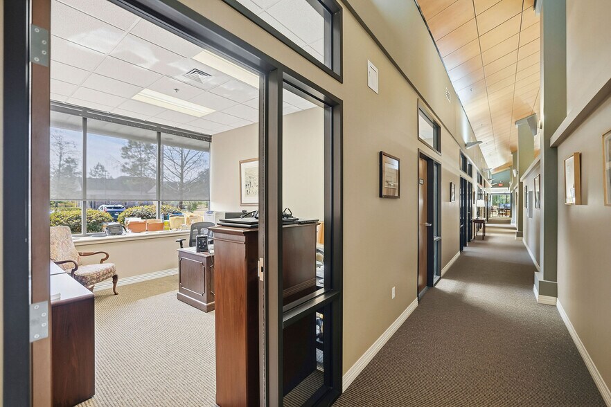 More Photos Of 68031 Capital Trace Row, Mandeville Office For Lease