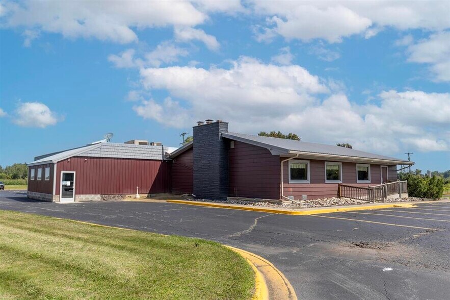 More Photos Of 12201 Albee Rd, Burt Restaurant For Sale