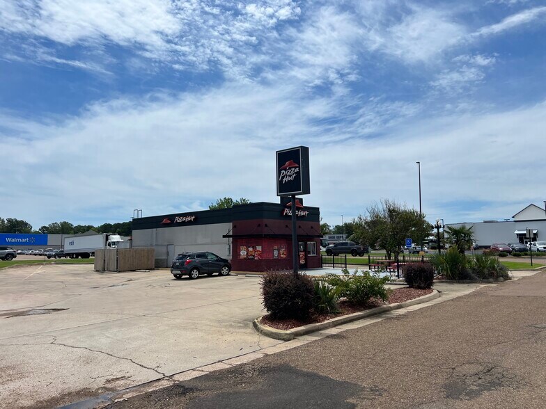More Photos Of 103 Market Pl, Richland Restaurant For Lease
