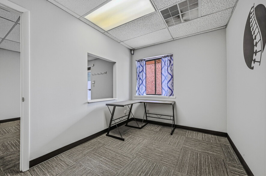 More Photos Of 516-534 Greenhill Ave, Wilmington Storefront Retail Office For Lease