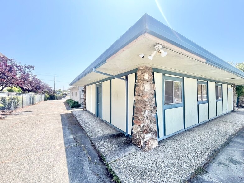 Primary Photo Of 1137 Smith Ln, Roseville Office For Sale
