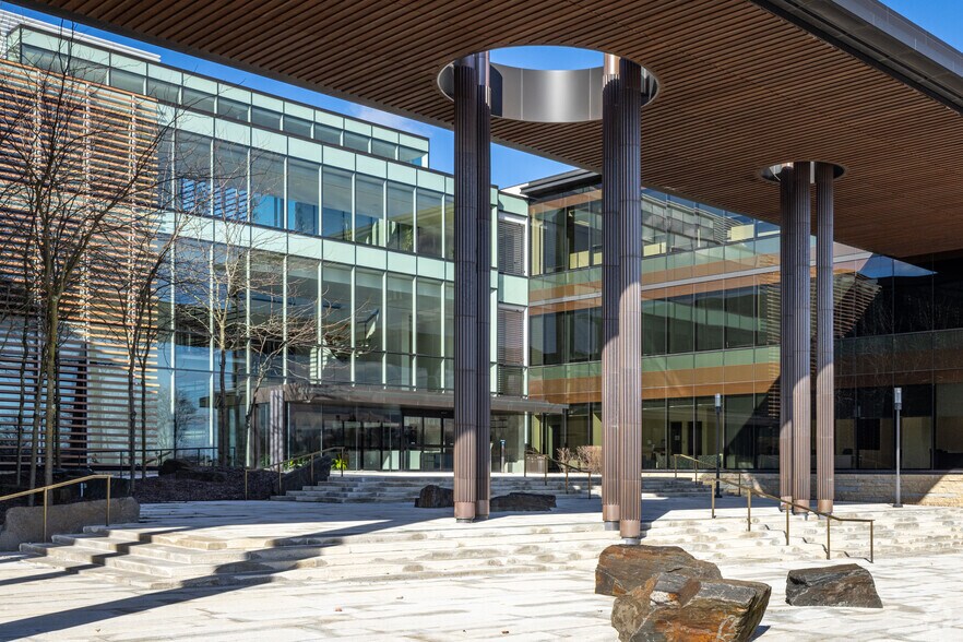 Title Resource Group office