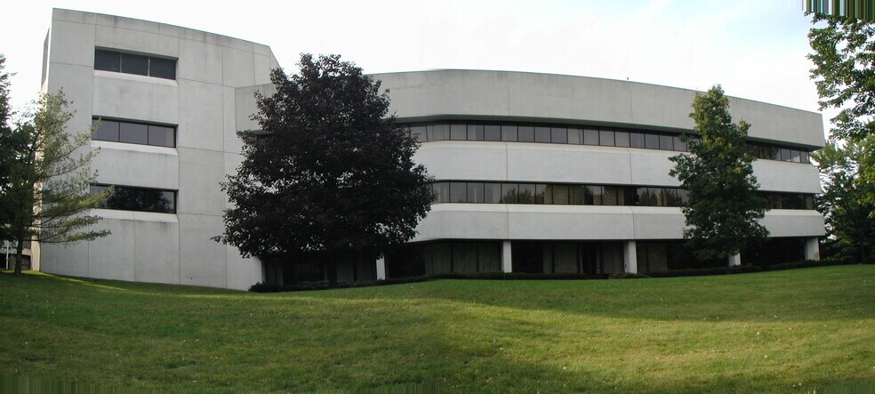 More Photos Of 1579 Straits Tpke, Middlebury Medical For Sale