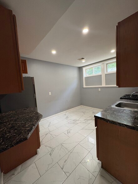 More Photos Of 93 Judith Ter, New Haven Apartments For Sale