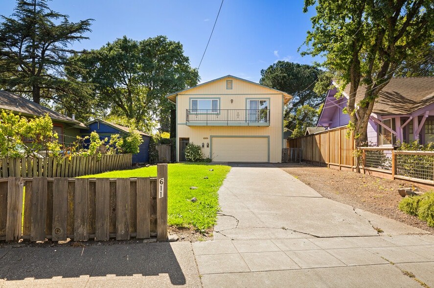 Primary Photo Of 611 Hendley St, Santa Rosa Apartments For Sale