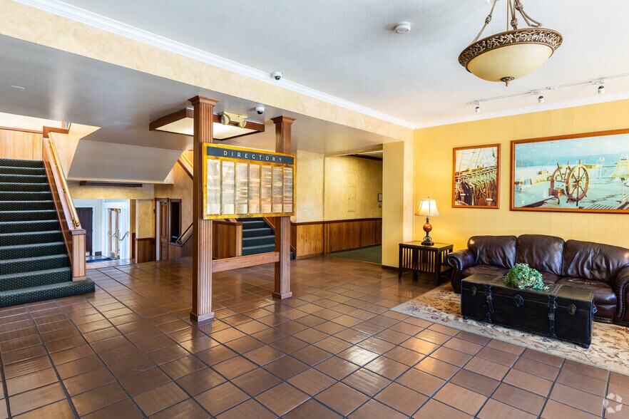 More Photos Of 3030 Bridgeway, Sausalito Office For Lease