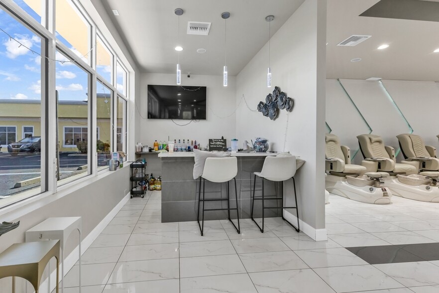 More Photos Of 24420 Sandhill Blvd, Punta Gorda Storefront Retail Office For Sale