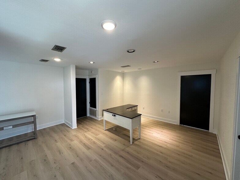 More Photos Of 6851 Palafox St, Pensacola Medical For Sale