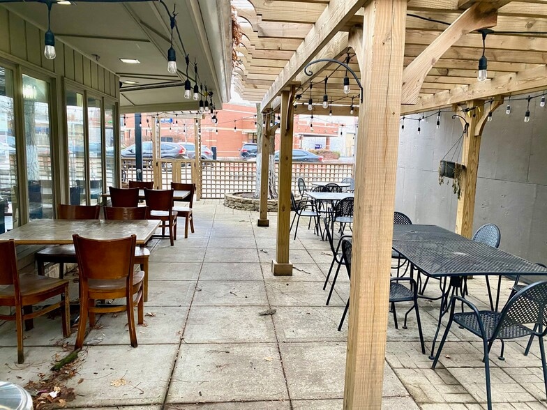 More Photos Of 4821 N Elston, Chicago Restaurant For Lease