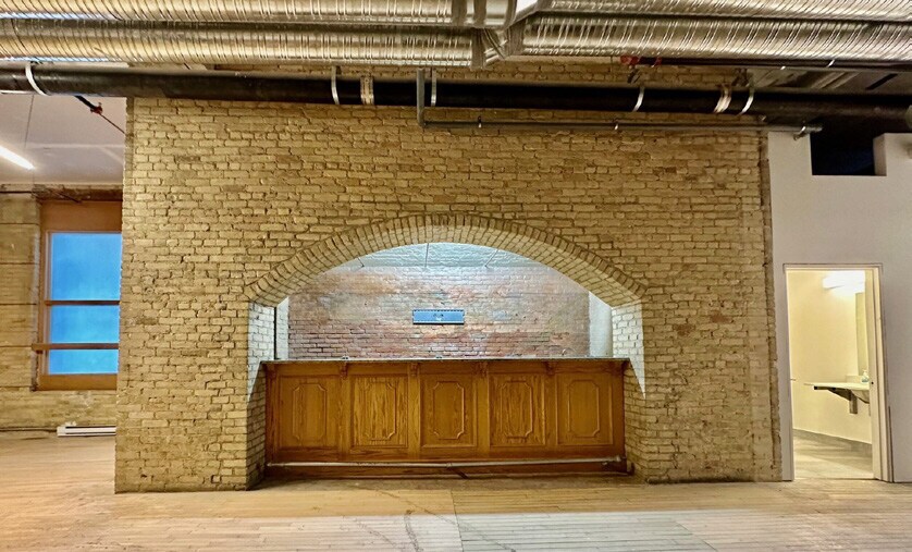 More Photos Of 52 Albert St, Winnipeg Apartments For Lease