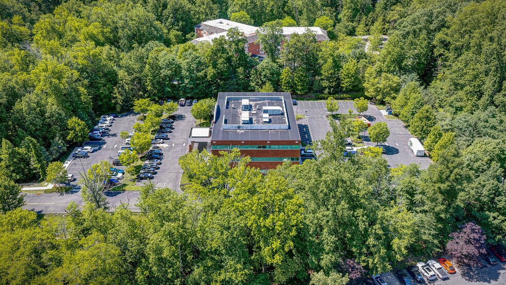 More Photos Of 800 Bunn Dr, Princeton Medical For Lease