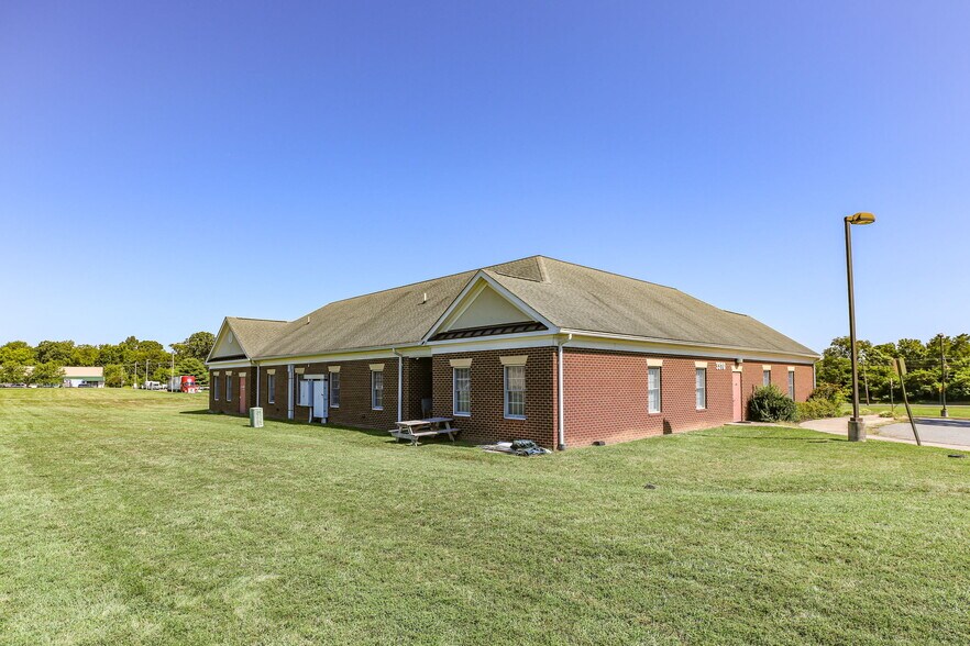 More Photos Of 3310 Shannon Park Dr, Fredericksburg Office For Sale