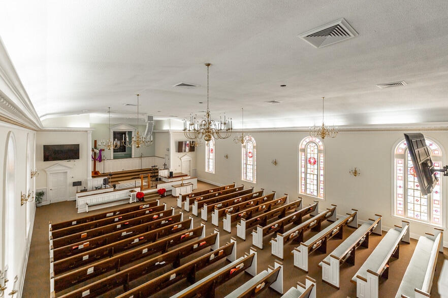 More Photos Of 4062 S Access Rd, Chattanooga Religious Facility For Sale