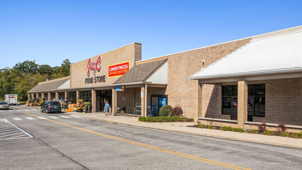 More Photos Of 4290 W Jonathan Moore Pike, Columbus Unknown For Lease