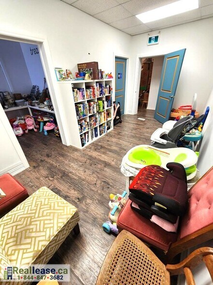 More Photos Of 155-165 Main St W, Shelburne Apartments For Lease