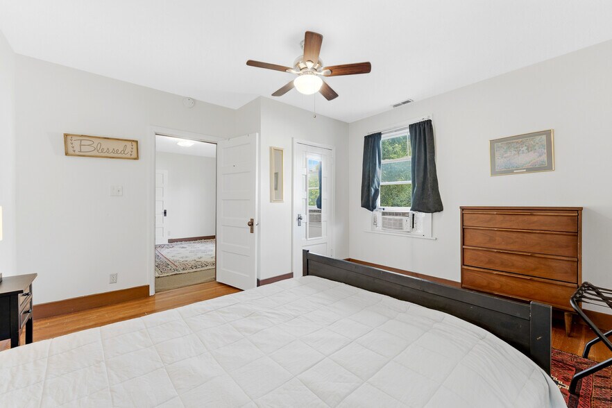 More Photos Of 320 Watts St, Morgantown Apartments For Sale