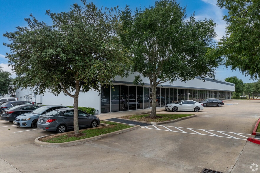 More Photos Of 12615 W Airport Blvd, Sugar Land Unknown For Lease