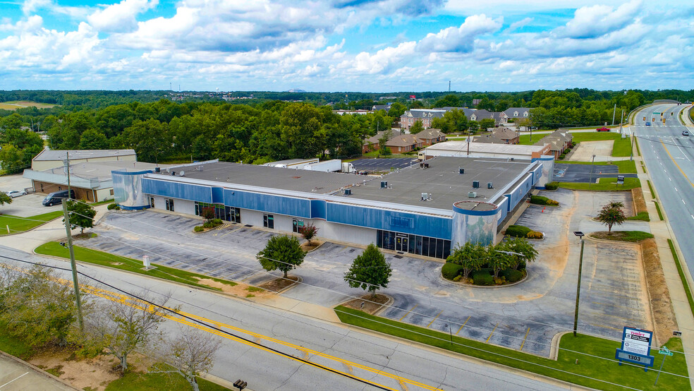 Primary Photo Of 1303 Parker Rd SE, Conyers Showroom For Lease