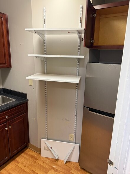 More Photos Of 3715 Main St, Bridgeport Medical For Lease