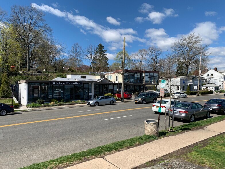 More Photos Of 516 W Boston Post Rd, Mamaroneck Storefront Retail Office For Lease