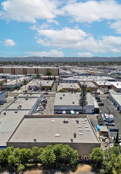 More Photos Of 13201-13209 Saticoy St, North Hollywood Warehouse For Sale