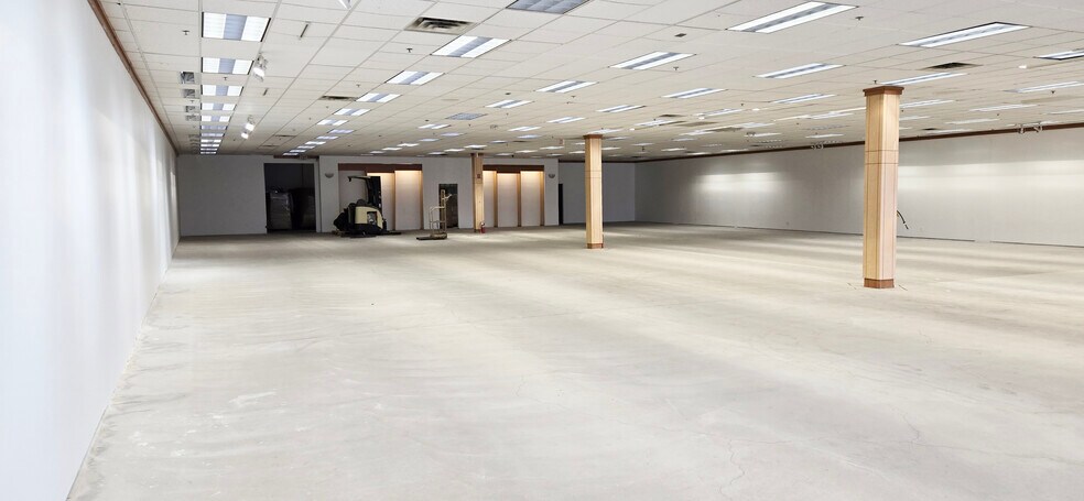 More Photos Of 35252-35340 23 Mile Rd, New Baltimore Freestanding For Lease