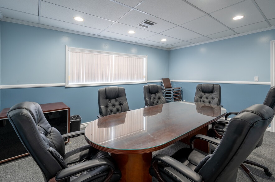 More Photos Of 2000 E Chapman Ave, Fullerton Medical For Lease