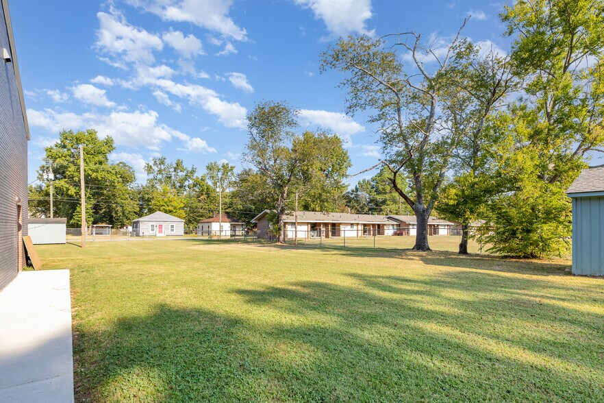 More Photos Of 420 Paul St, Rocky Mount Office For Sale